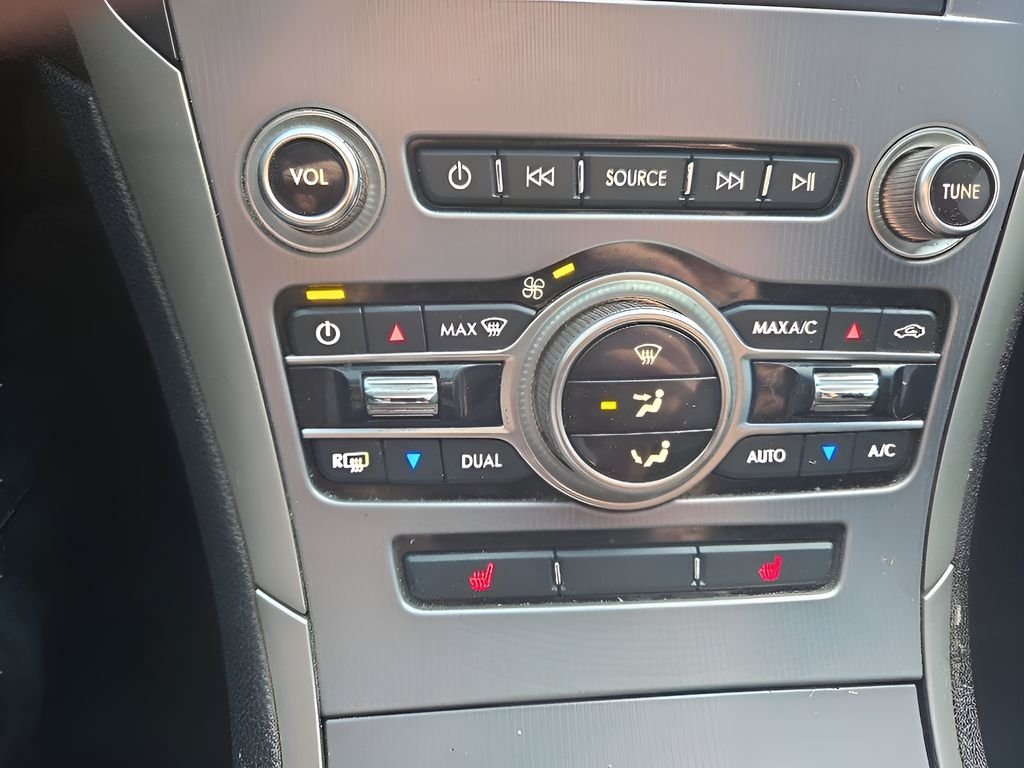 Used 2019 Blue Diamond Metallic Lincoln Standard image 17