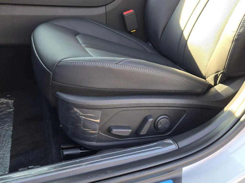 2025 Hyundai Sonata Hybrid Limited - Photo 23