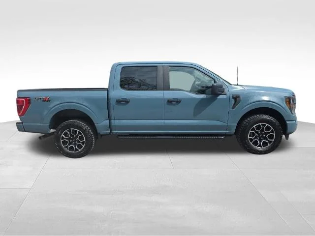 Used 2023 Blue Ford  image 4