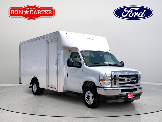 2024 Ford Econoline 450 Cutaway Base