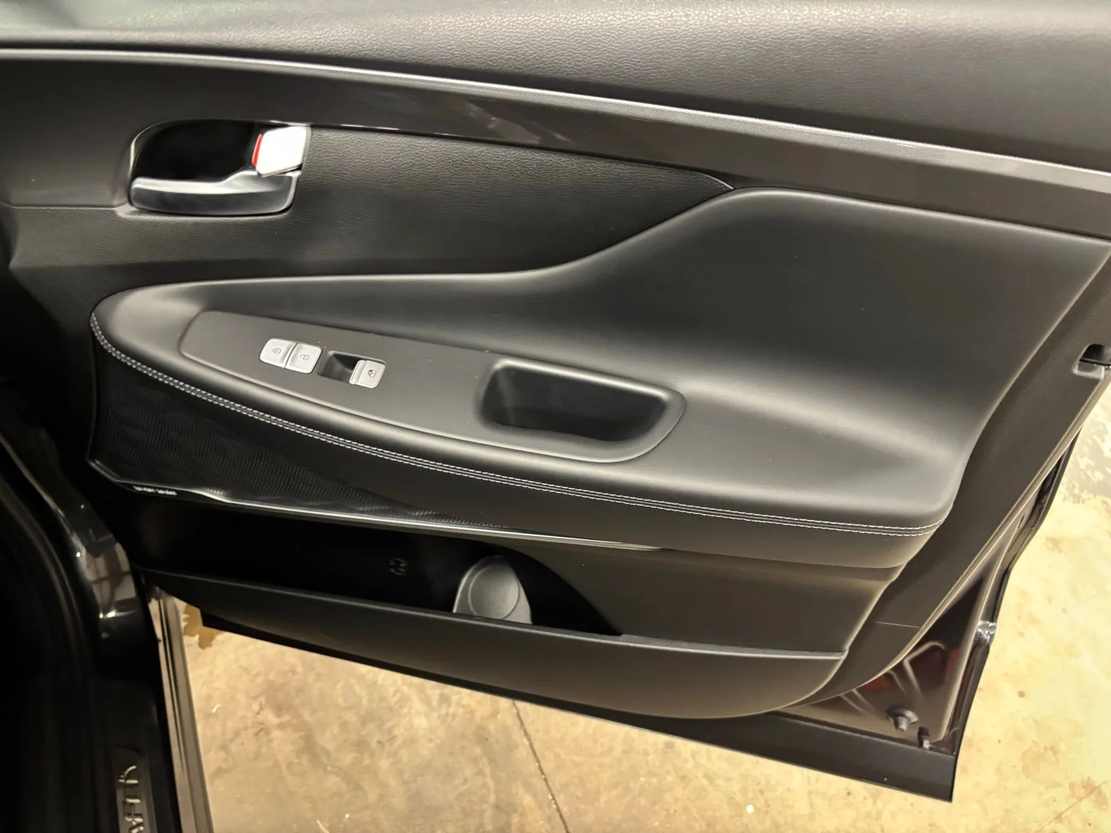 Used 2023 Gray Hyundai Calligraphy image 22