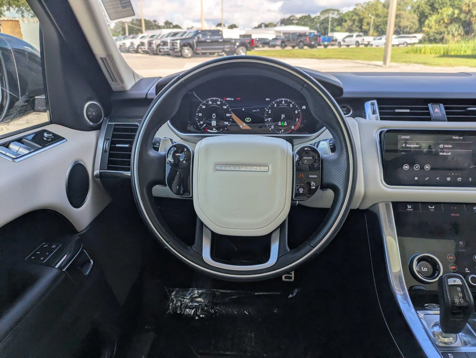 Used 2021 Carpathian Grey Land Rover HSE Silver Edition image 17