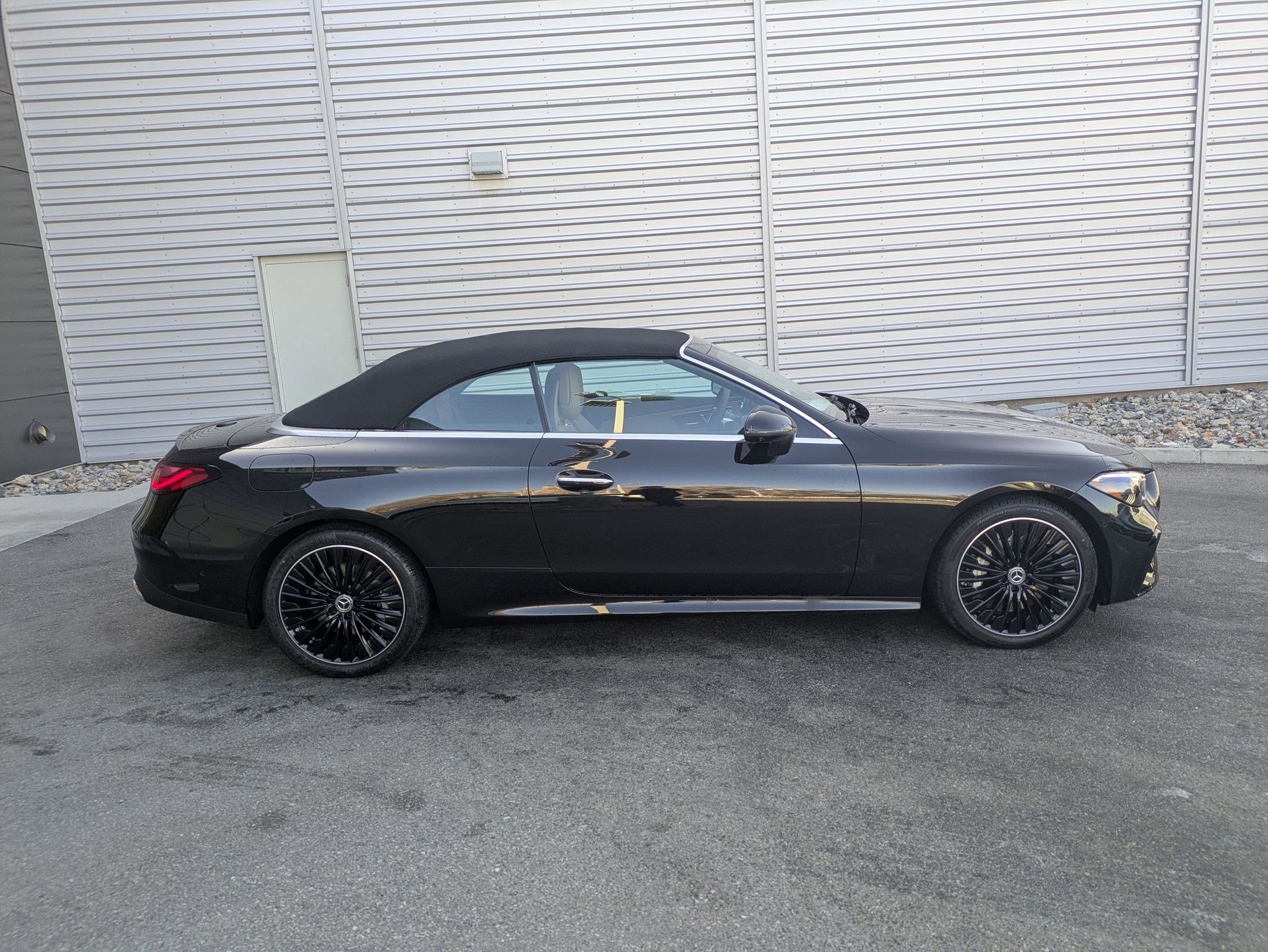New 2026 Obsidian Black Metallic Mercedes-Benz CLE 450 image 2