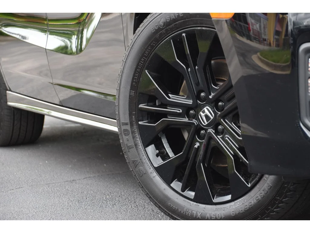 Used 2025 Blk Honda Sport-L image 11