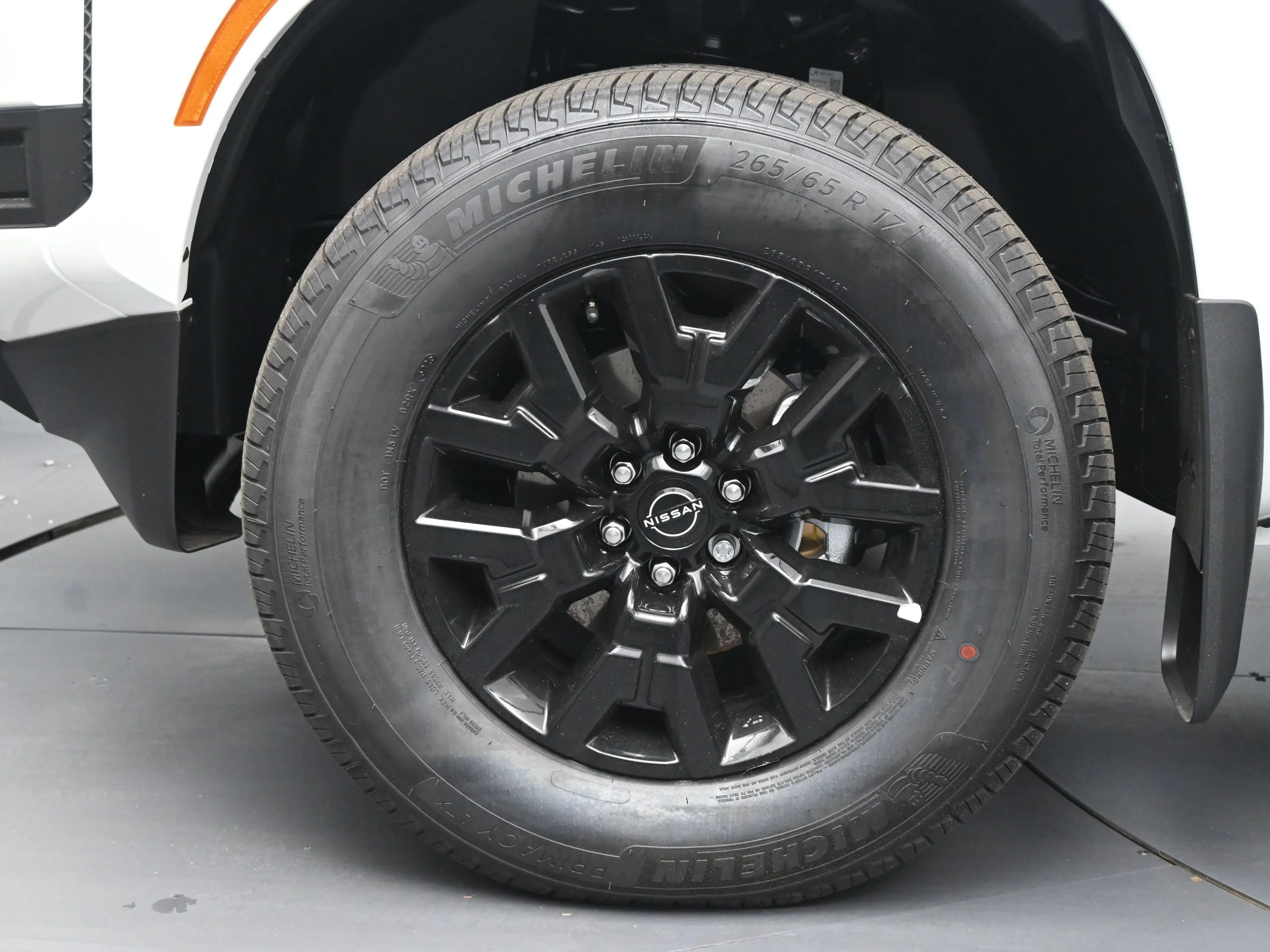 New 2026 Glacier White Nissan Crew Cab SV image 20