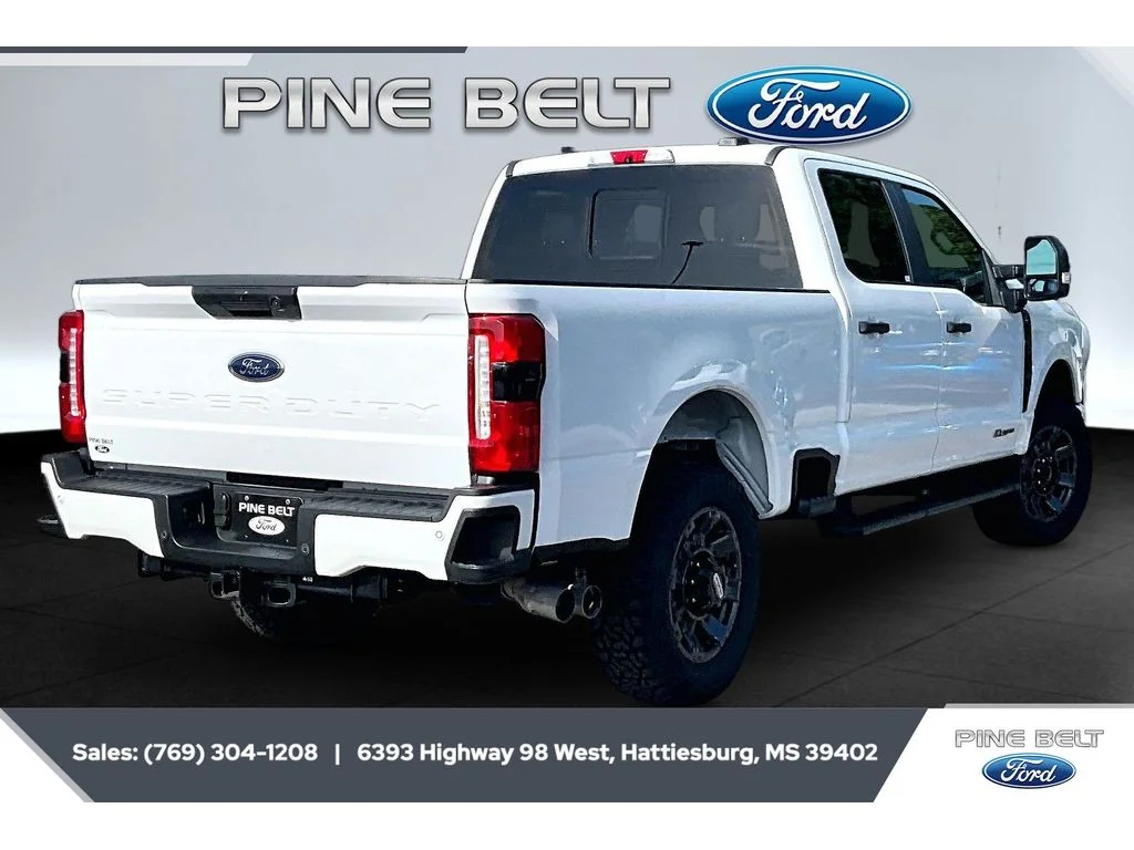 Used 2024 Oxford White Ford XL image 11
