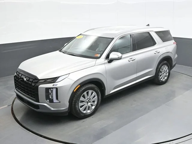 Used 2024 Silver Hyundai SEL image 13