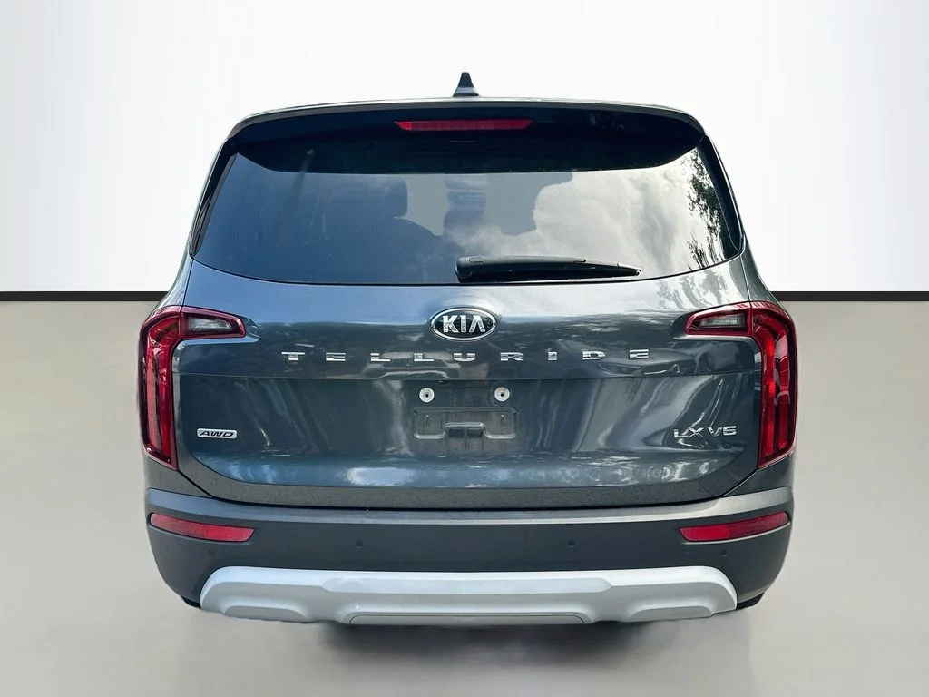 Used 2021 Grey Kia LX image 6
