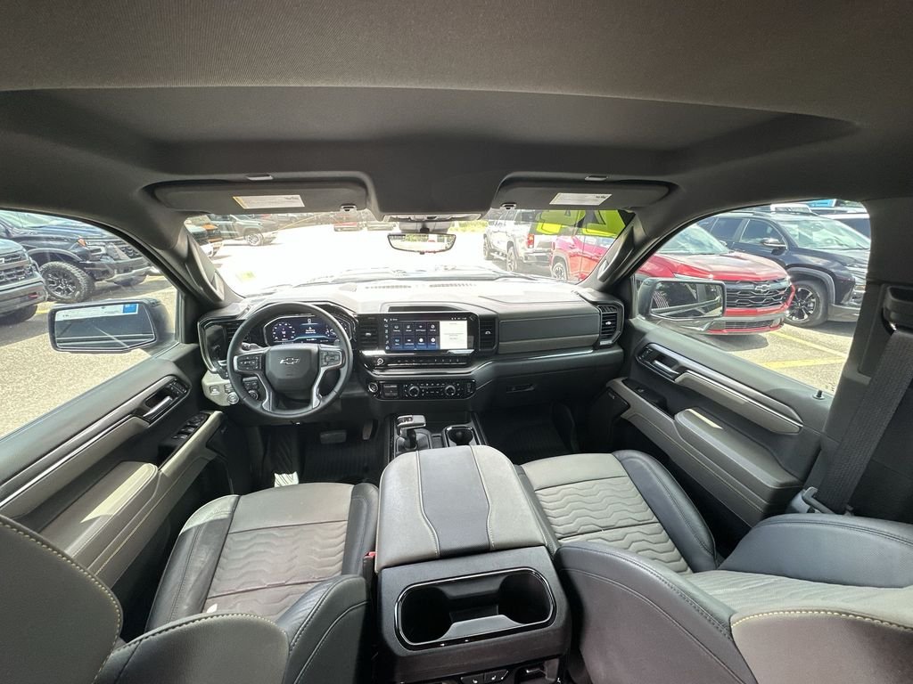 Used 2024 Black Chevrolet ZR2 image 18