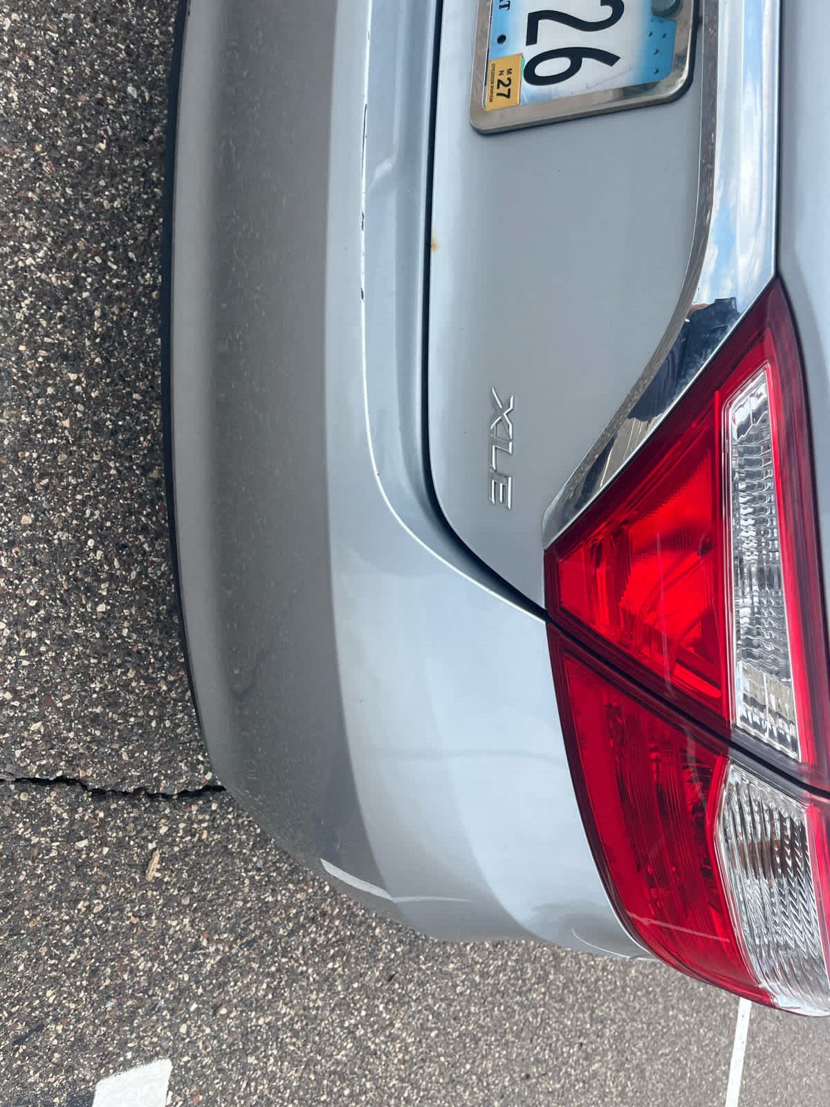 Used 2015 Celestial Silver Metallic Toyota XLE image 7