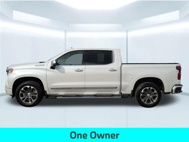 Used 2023 Beige Chevrolet High Country image 2