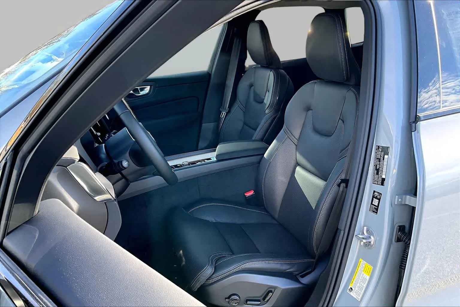New 2026 Vapour Grey Volvo Ultra image 13