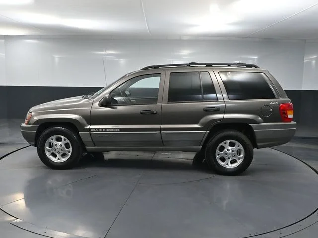 Used 1999 Gray Jeep Laredo image 8