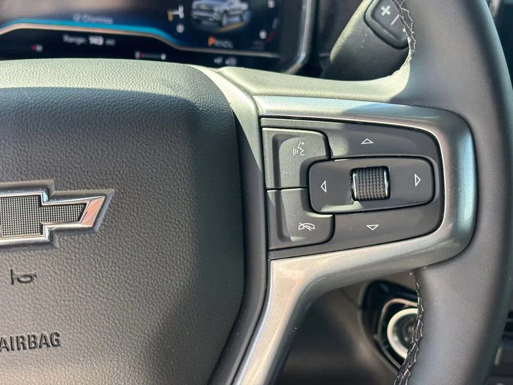 Used 2025 Black Chevrolet RST image 19