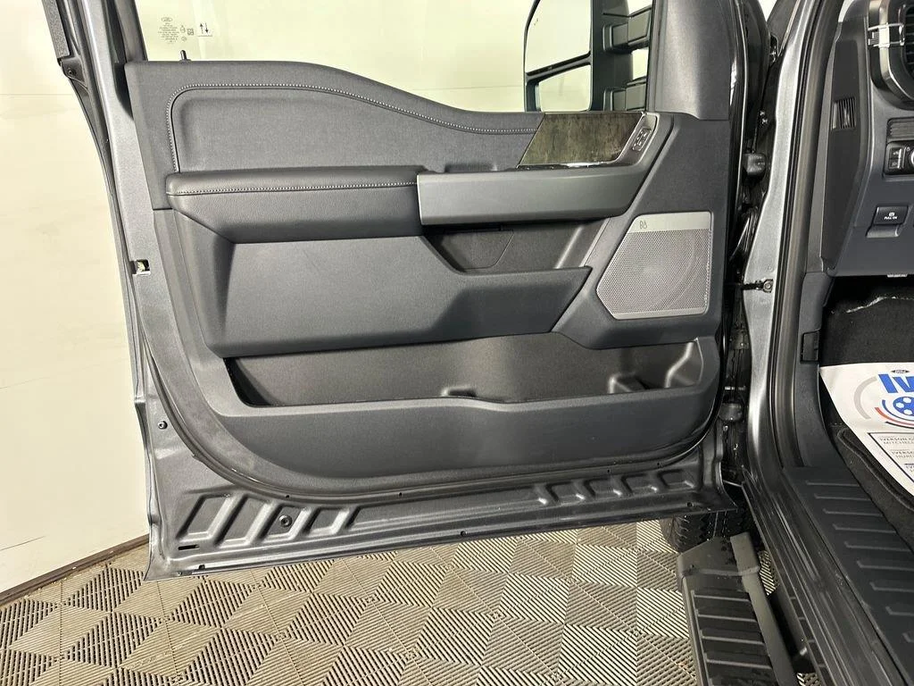 New 2026 Carbonized Gray Metallic Ford F-350® Lariat® image 13