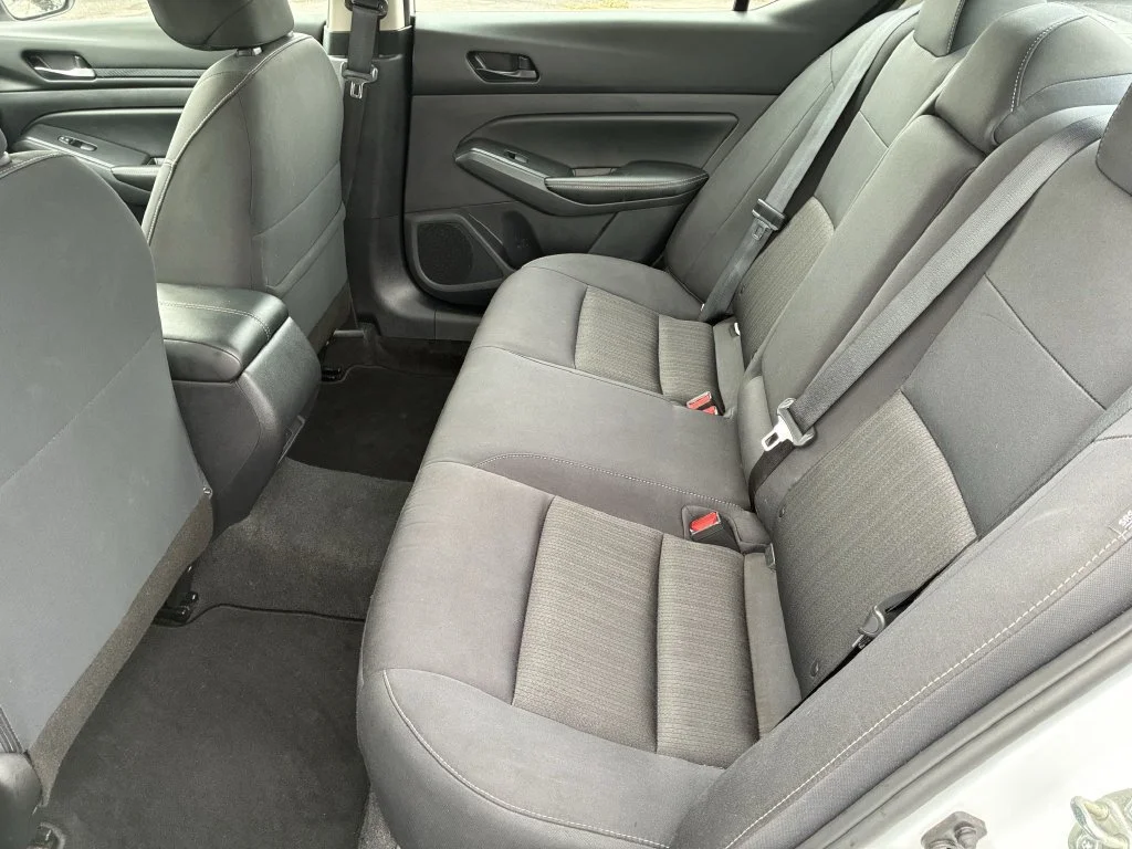 Used 2025 White Nissan 2.5 SV image 18