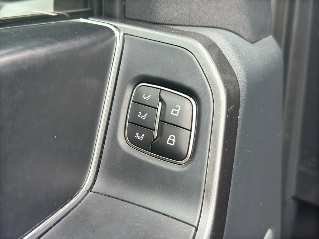 Used 2021 Iconic Silver Metallic Ford Tremor image 14
