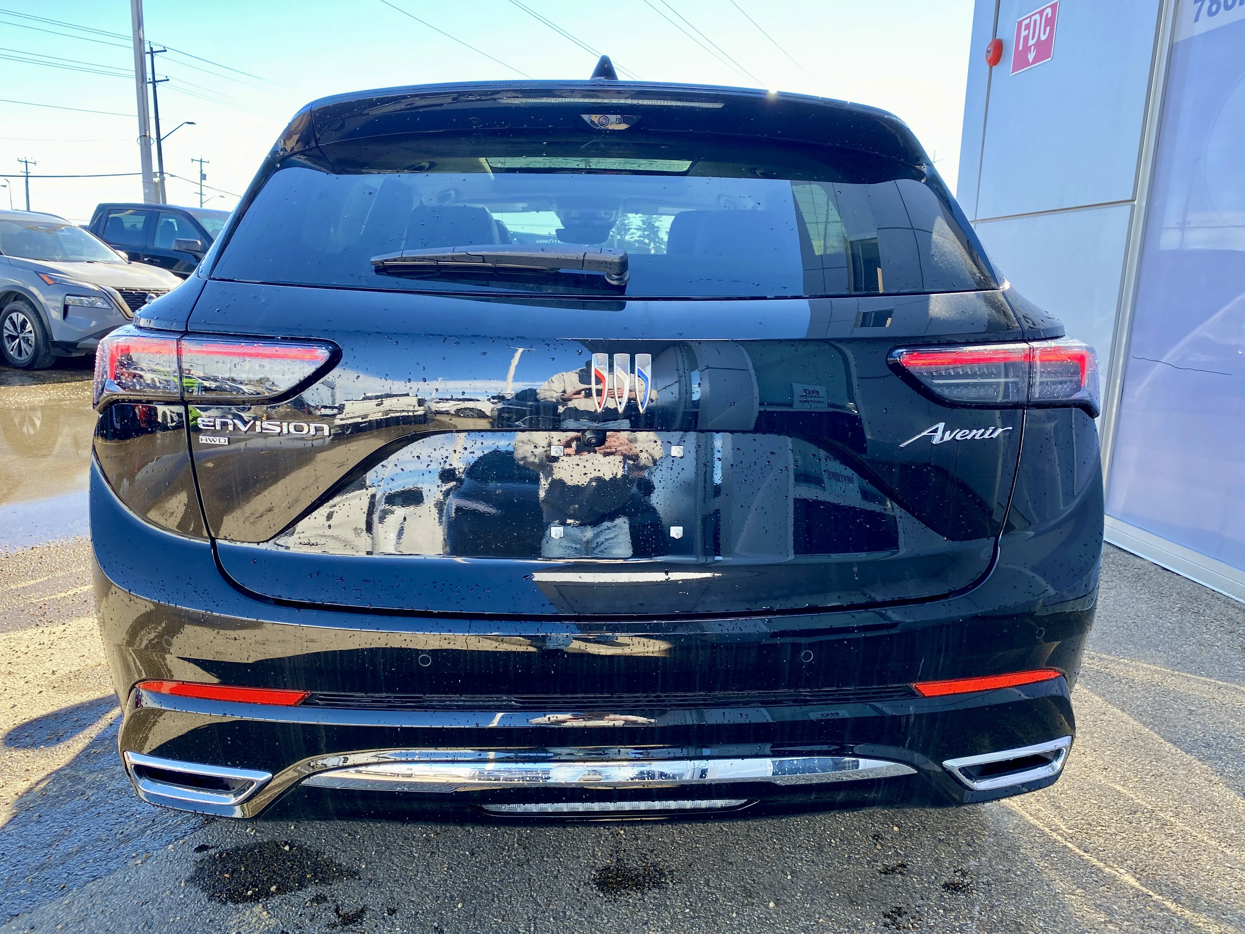 New 2026 EBONY TWILIGHT METALLIC Buick Avenir image 5