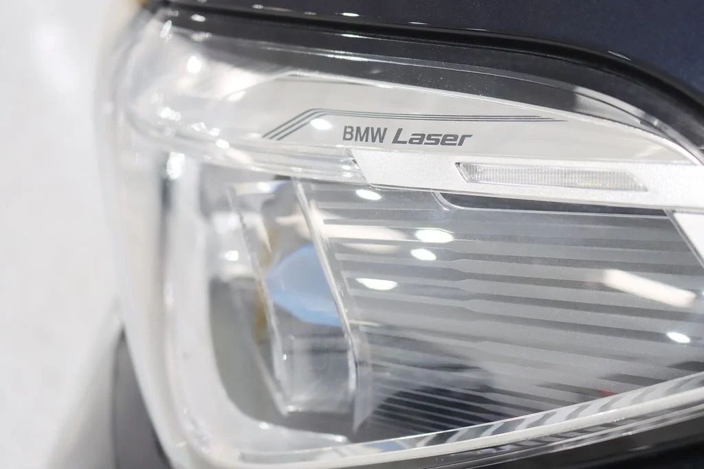 Used 2021 Black BMW M50i image 9