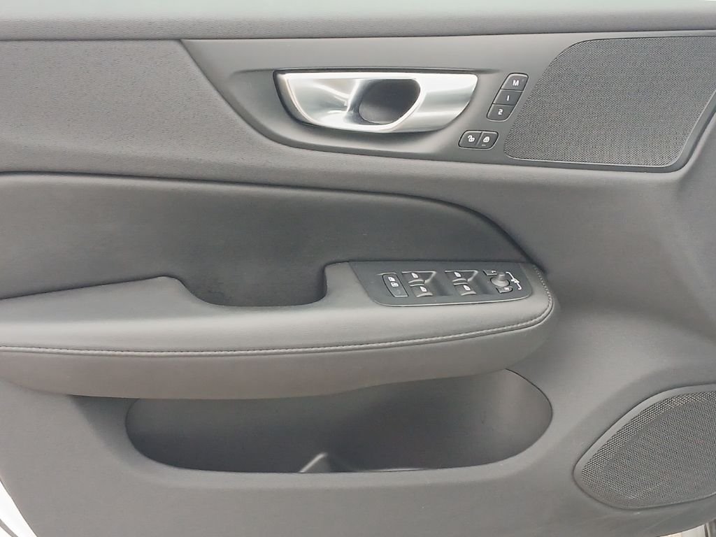 2025 Volvo V60 Cross Country Plus - Photo 12