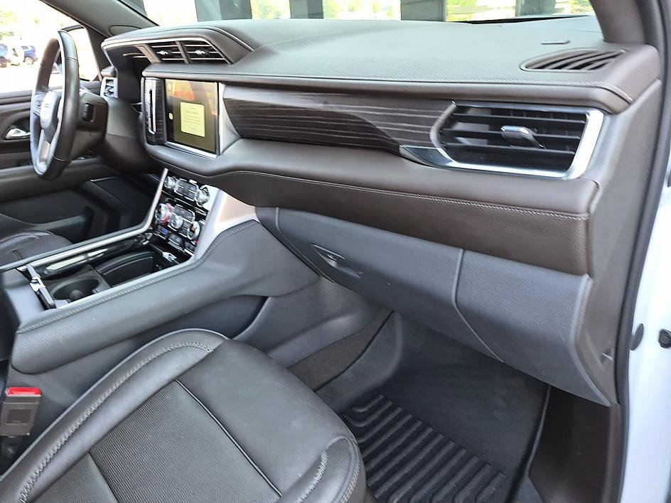Used 2022 White Frost GMC Denali image 37