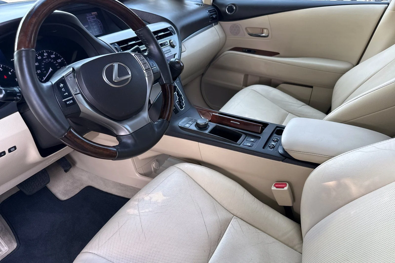 Used 2015 White Lexus 350 image 9