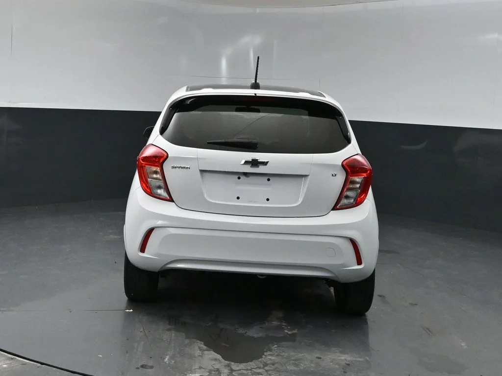 Used 2021 White Chevrolet 1LT image 3