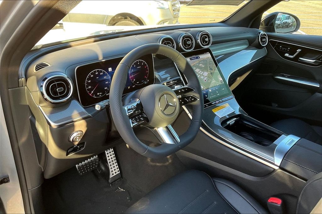 Used 2026 Black Mercedes-Benz GLC 300 image 6