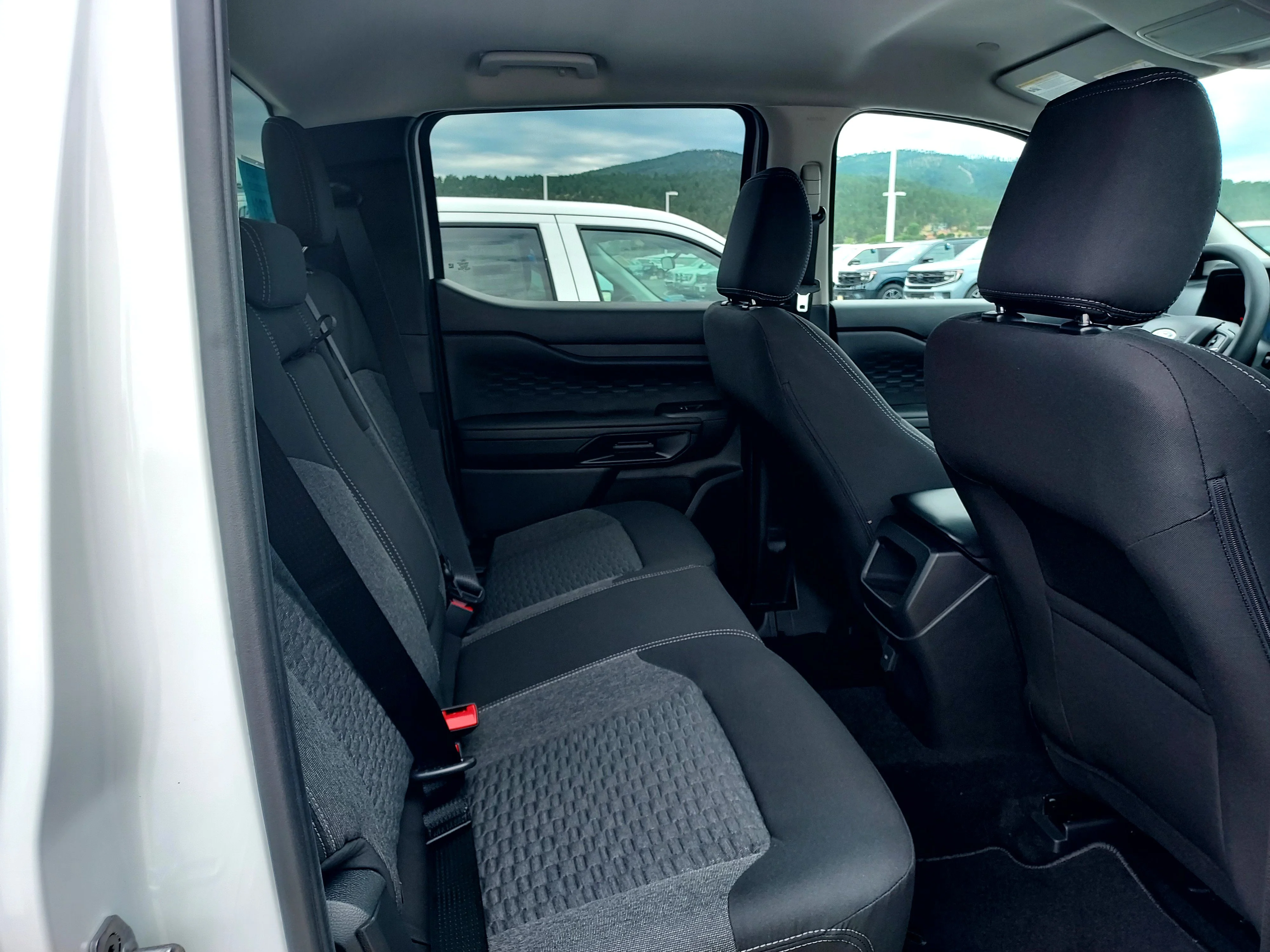 New 2026 Oxford White Ford XL image 25