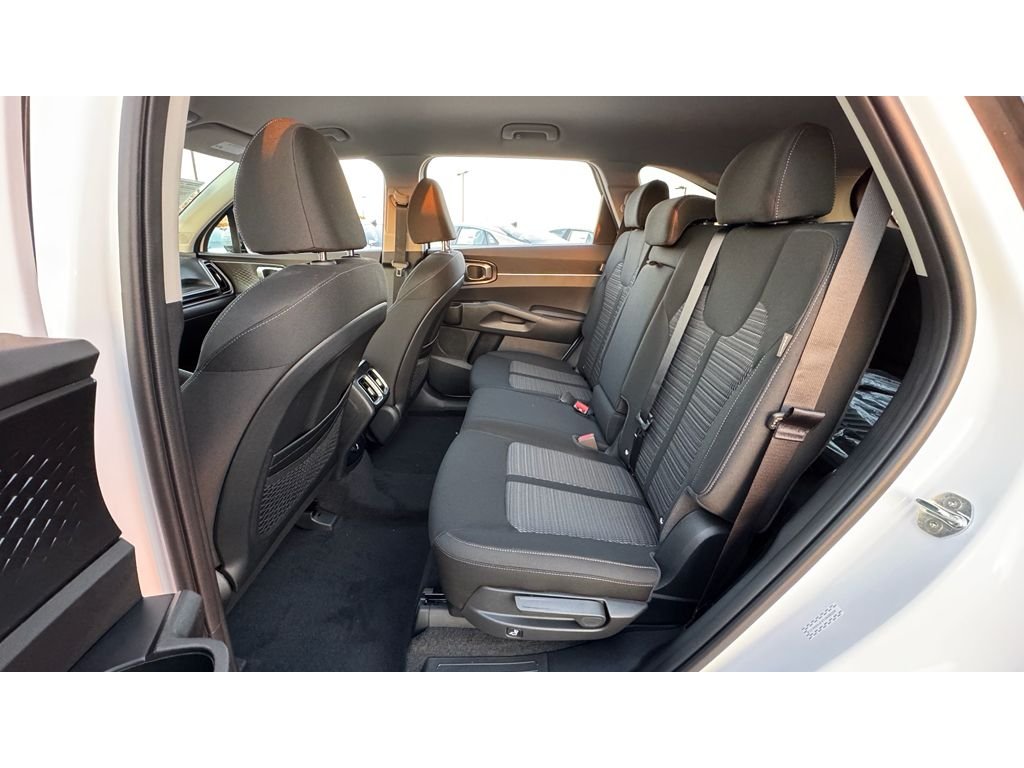 New 2026 Glacial White Pearl Kia LX image 26