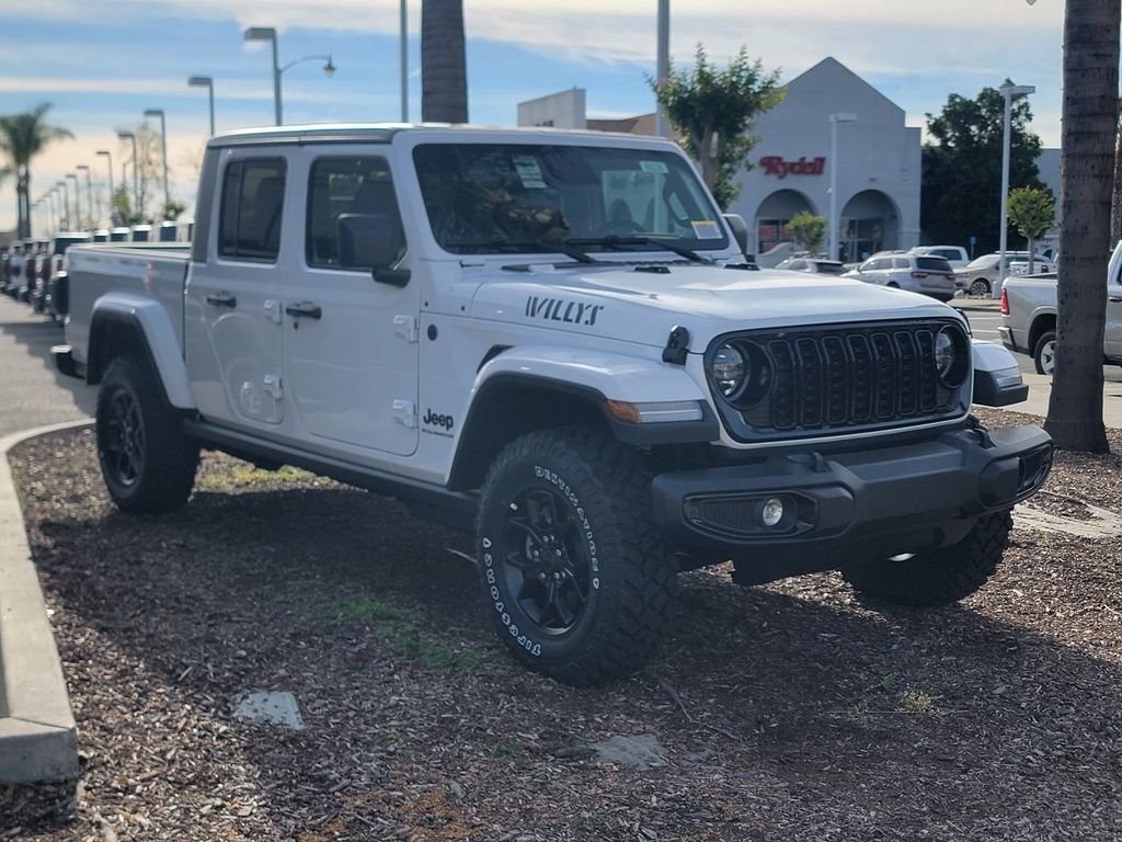 2026 Jeep Gladiator Willys Auto's photo