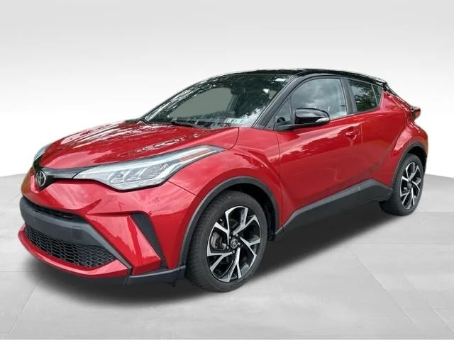 Used 2020 Red Toyota XLE image 1