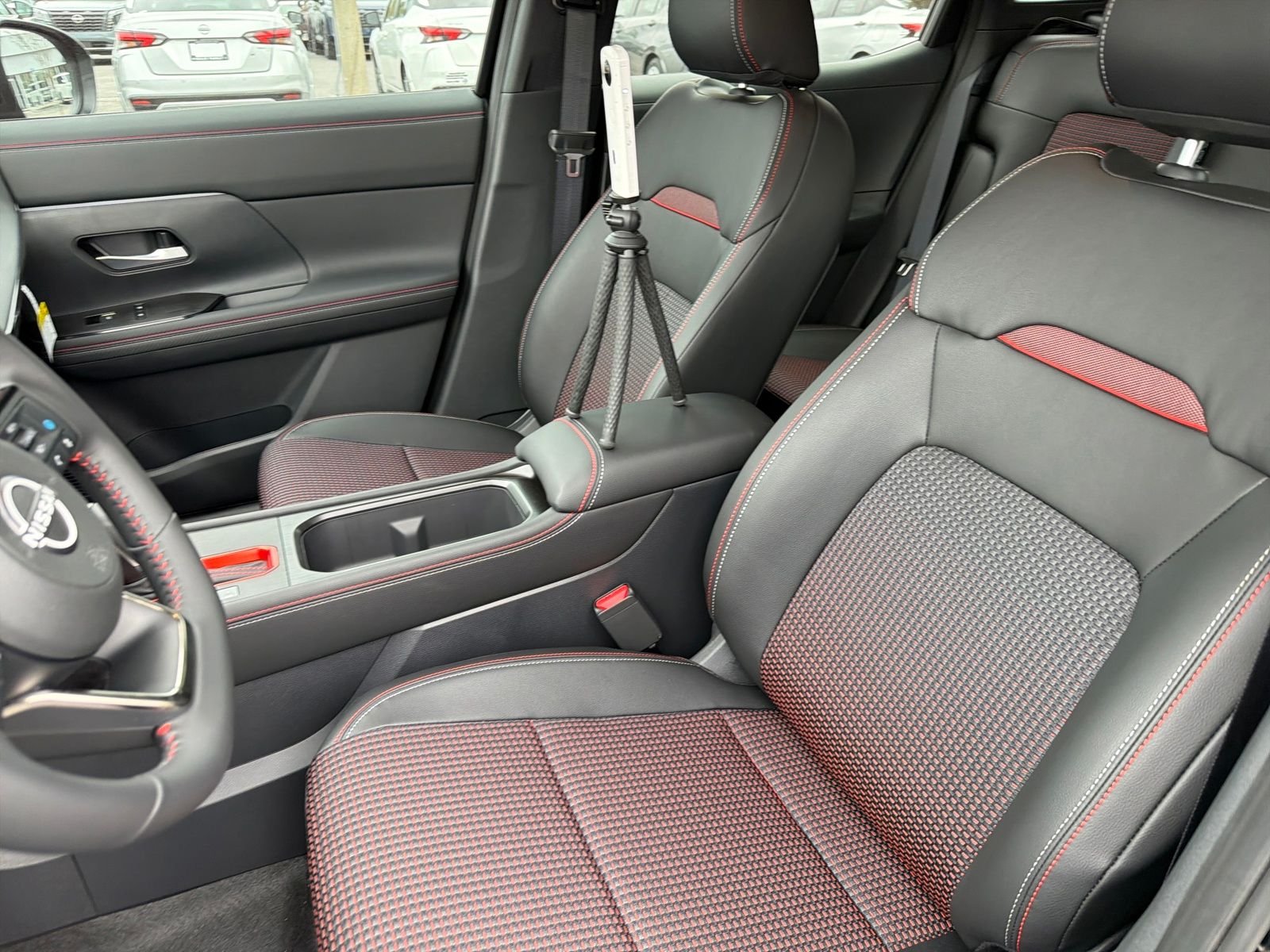 New 2026 Nissan Kicks SR 4D Sport Utility