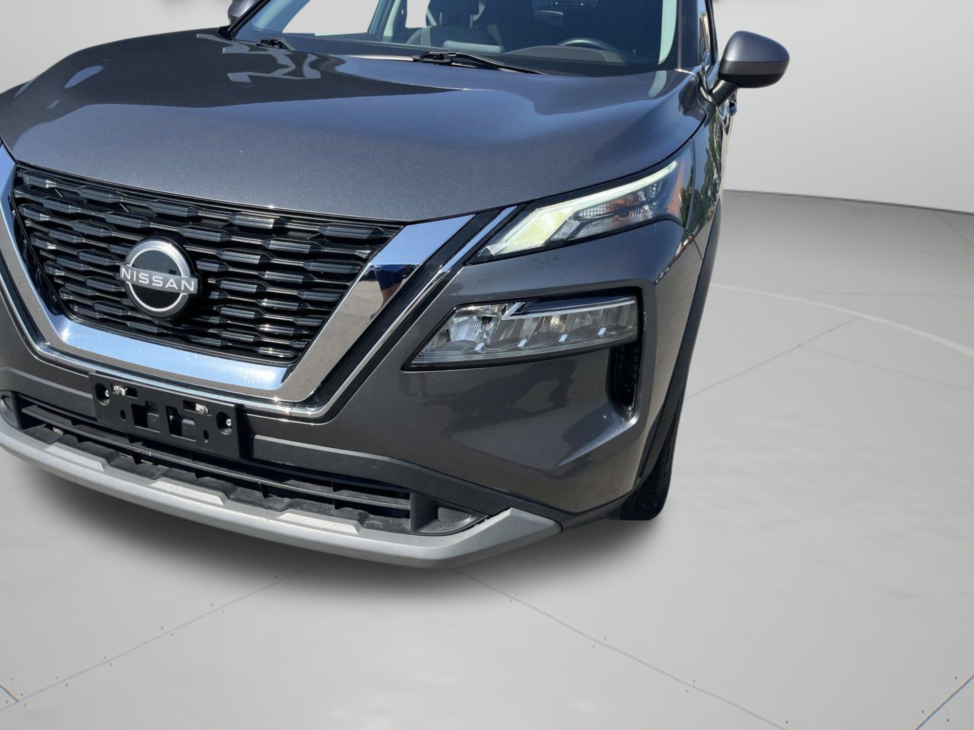 Used 2023 Gun Metallic Nissan SV image 35