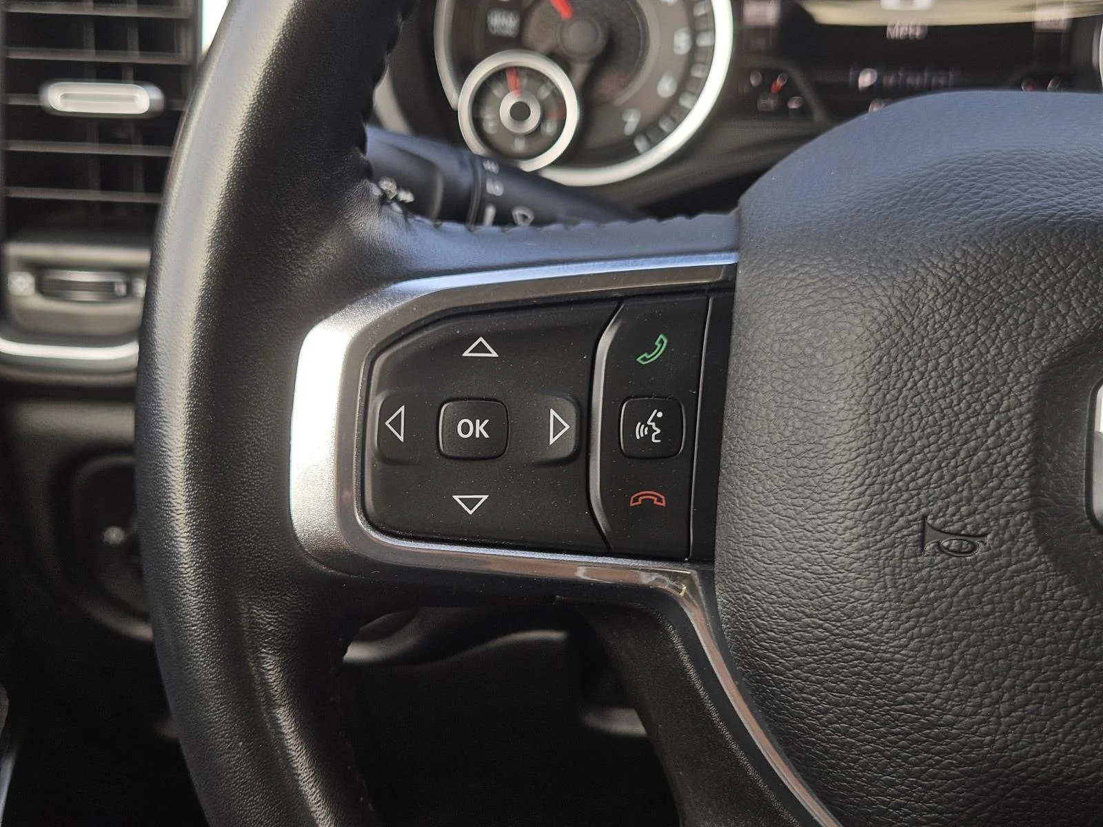 2022 RAM Ram 1500 Pickup Laramie - Photo 16