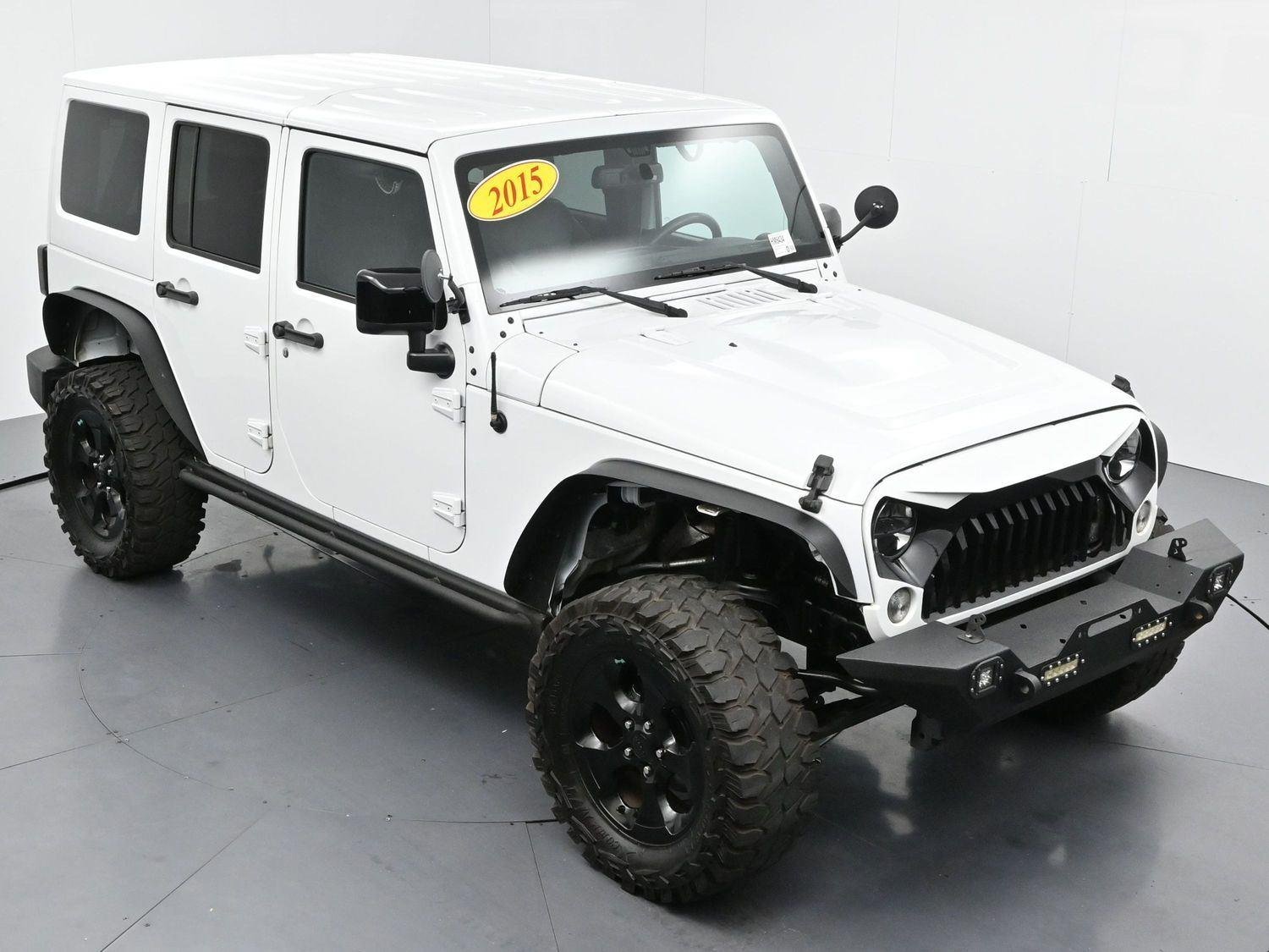 Used 2015 Bright White Clearcoat Jeep Altitude image 35