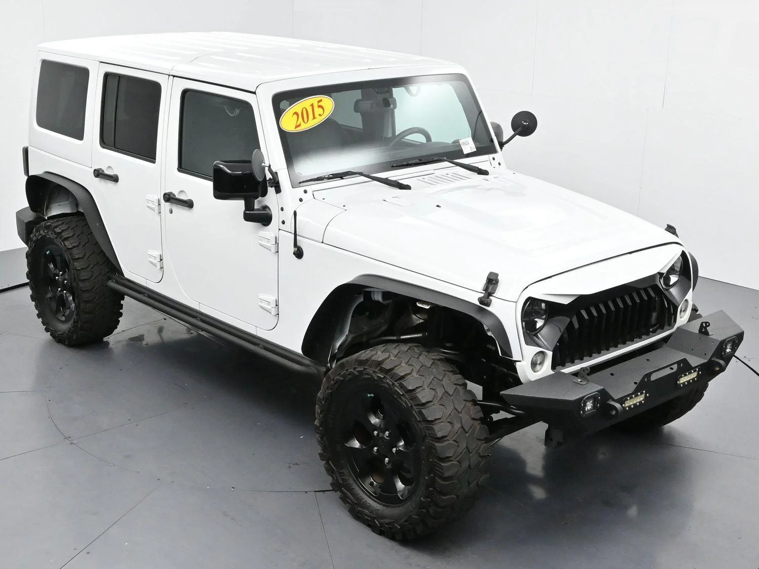 Used 2015 Bright White Clearcoat Jeep Altitude image 35