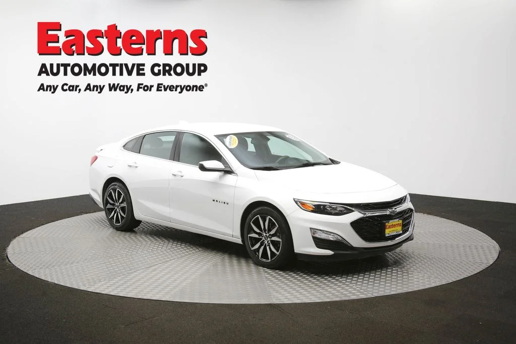 Used 2022 White Chevrolet RS image 45