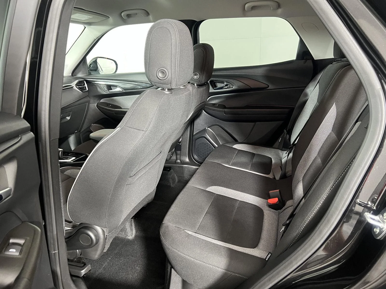 New 2026 Mosaic Black Metallic Chevrolet LT image 28