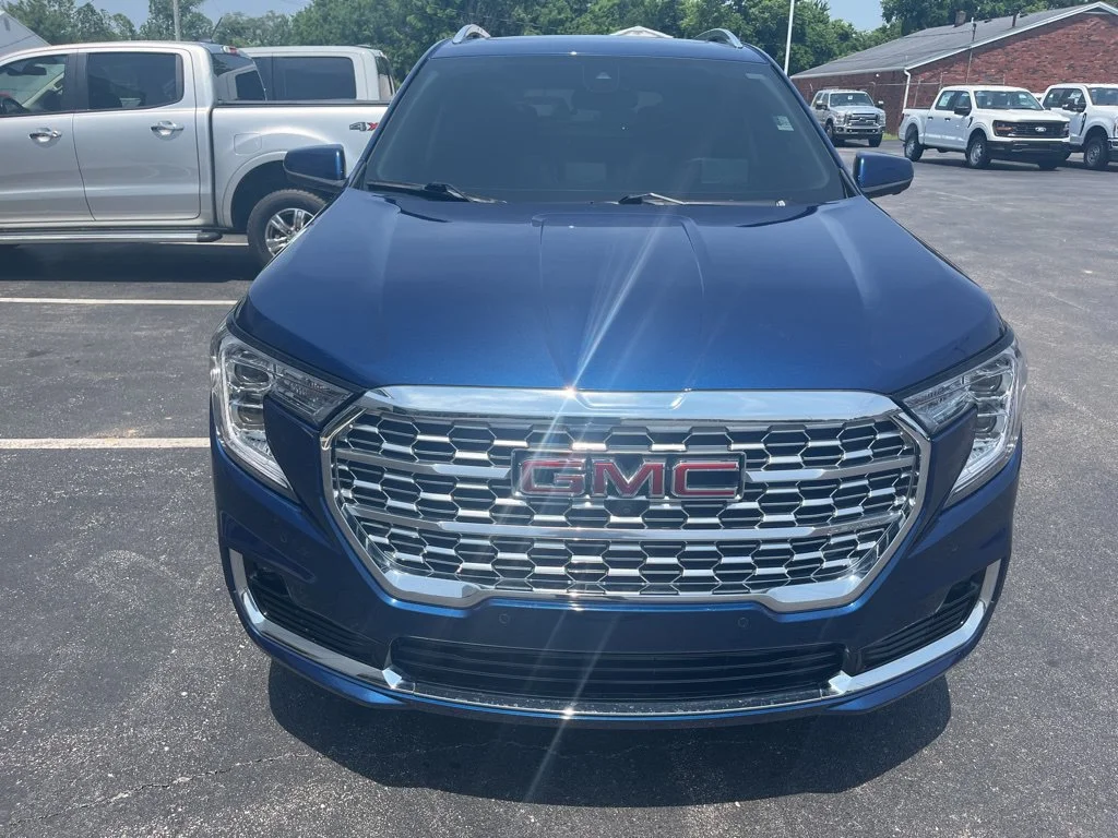 Used 2022 Marine Metallic GMC Denali image 8