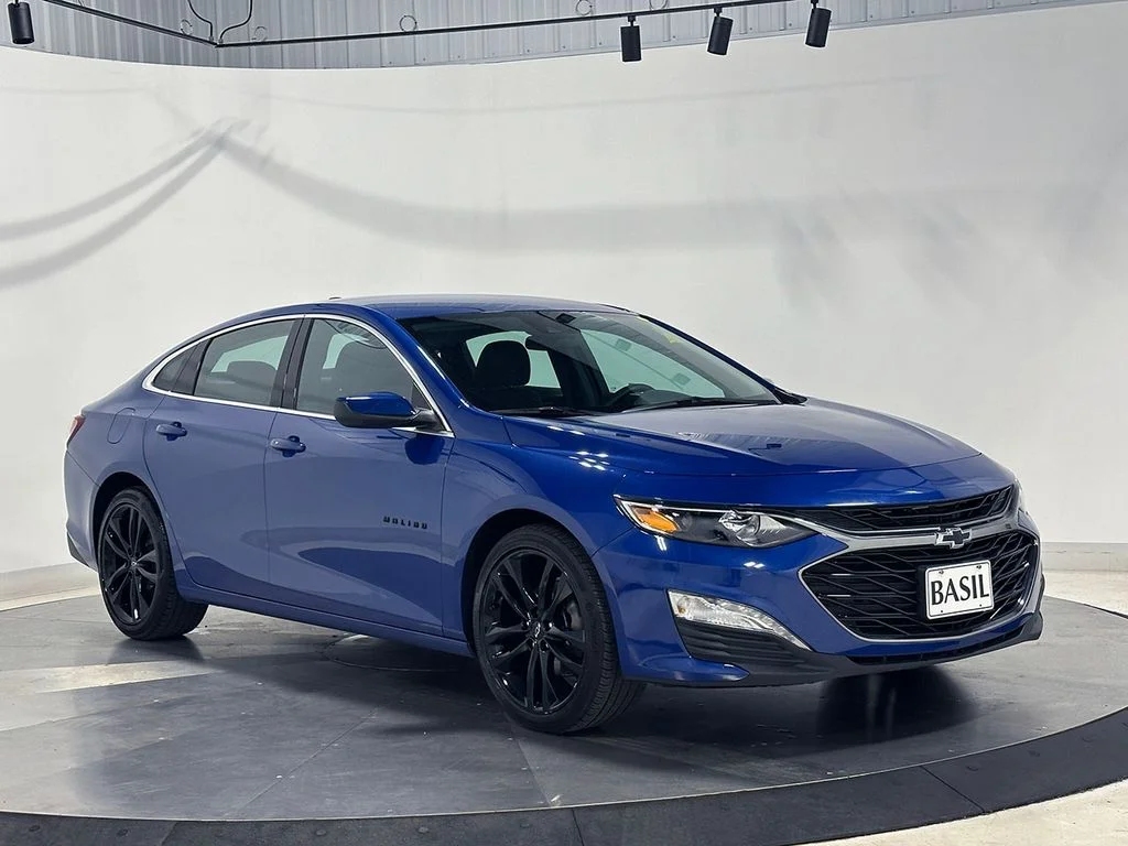 Used 2023 Blue Chevrolet LT image 39