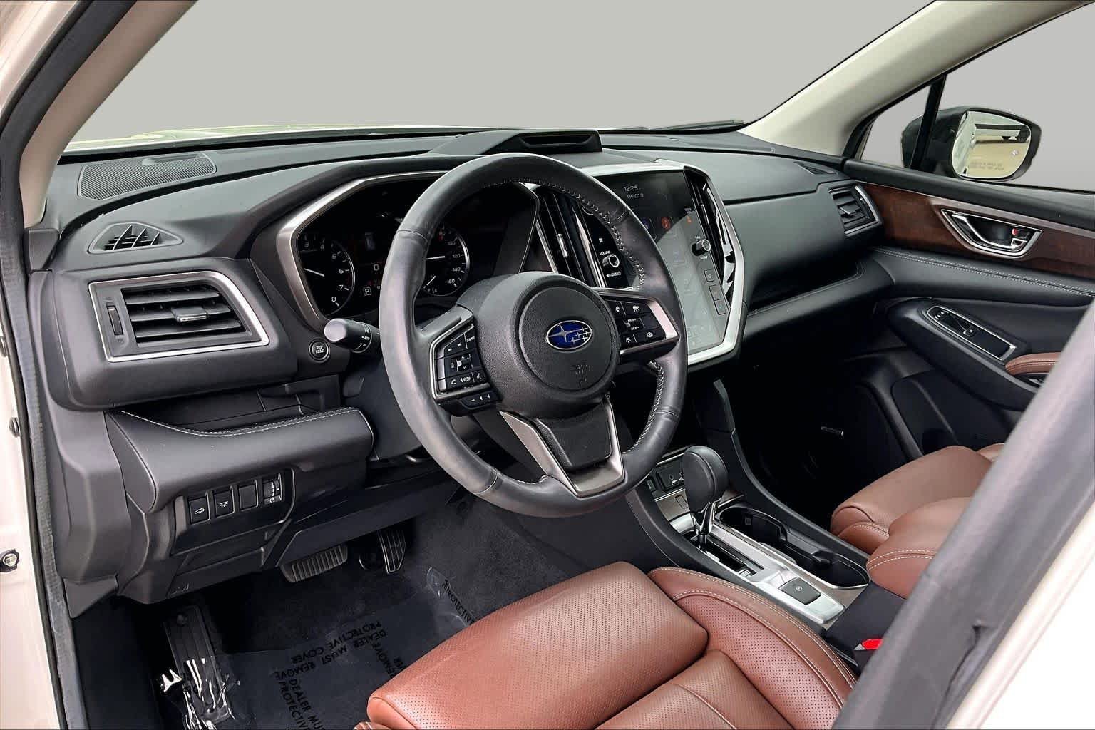 Used 2025 Crystal White Pearl Subaru Touring image 16