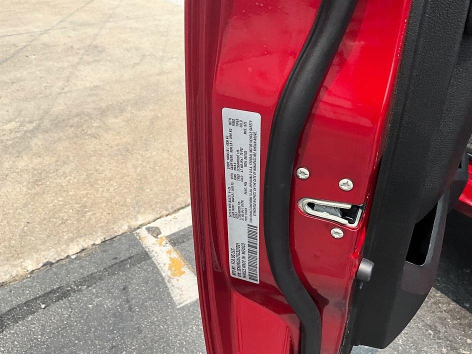 New 2026 Molten Red Pearl-Coat Exterior Paint RAM Big Horn image 37