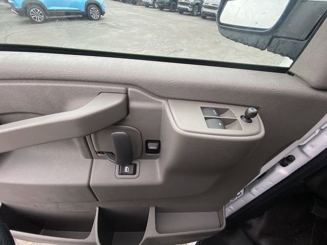 2025 Chevrolet Express Cargo Work Van - Photo 12