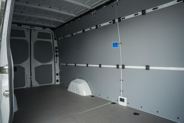 New 2026 Arctic White Mercedes-Benz Cargo 170 WB image 31