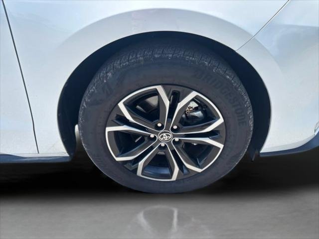 Certified Used 2026 WIND CHILL PEARL Toyota  image 36