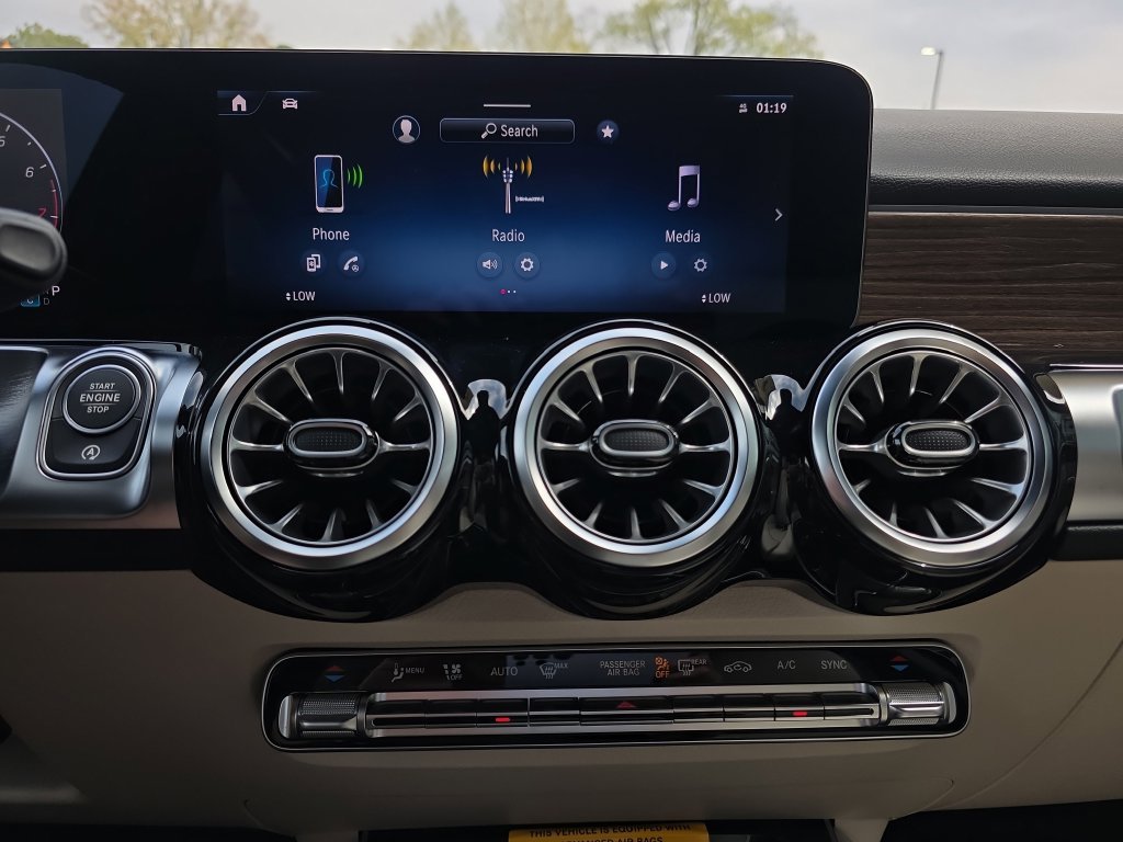New 2026 Black Mercedes-Benz GLB 250 image 23