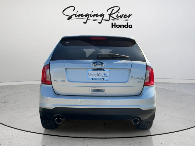 Used 2013 Ingot Silver Ford SEL image 6