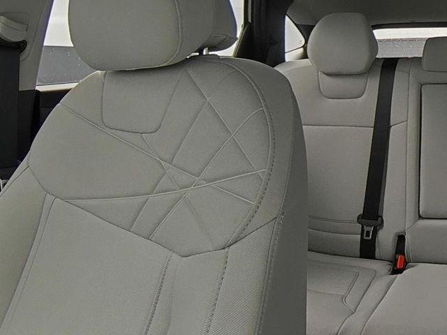 New 2026 White Hyundai SE AWD image 40