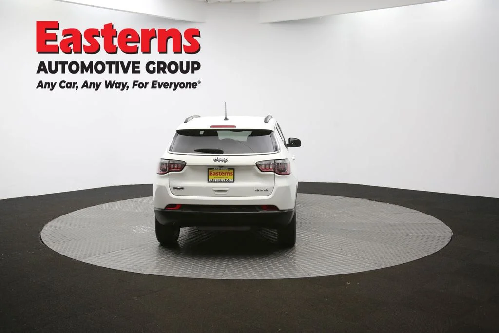 Used 2019 White Jeep Latitude image 37